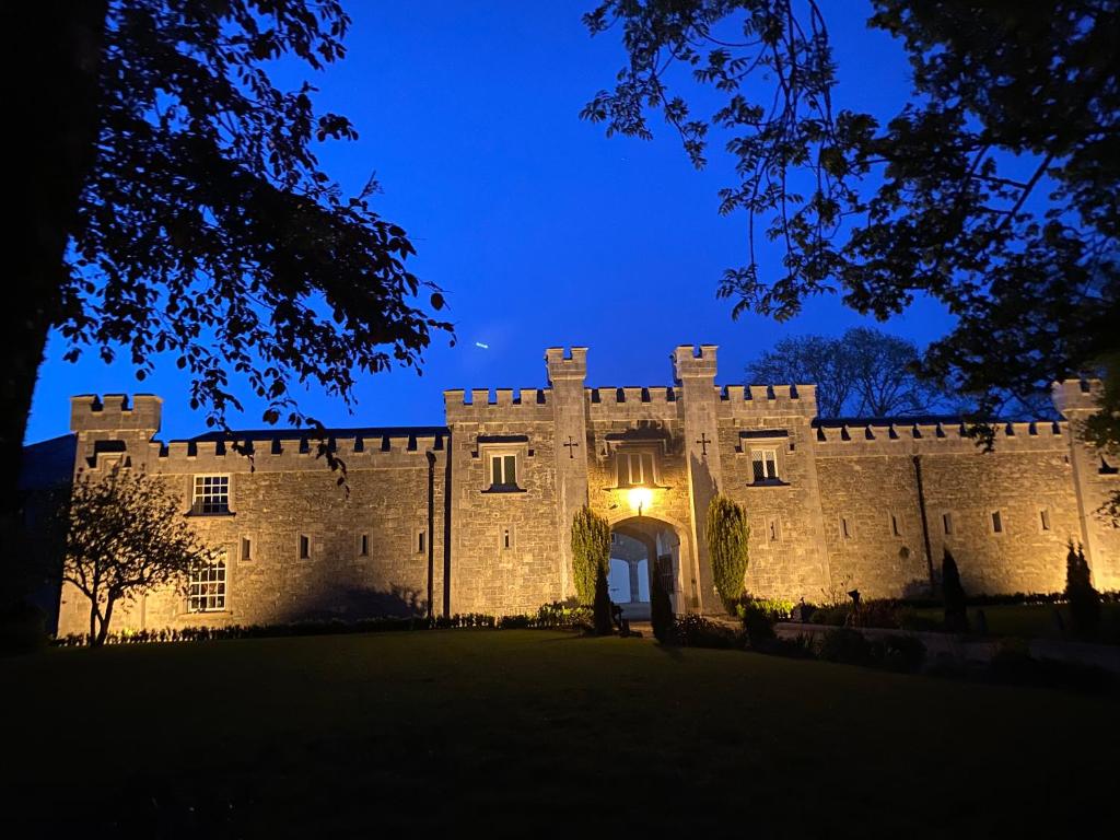 Fotografie z fotogalerie ubytování Markree Courtyard v destinaci Collooney