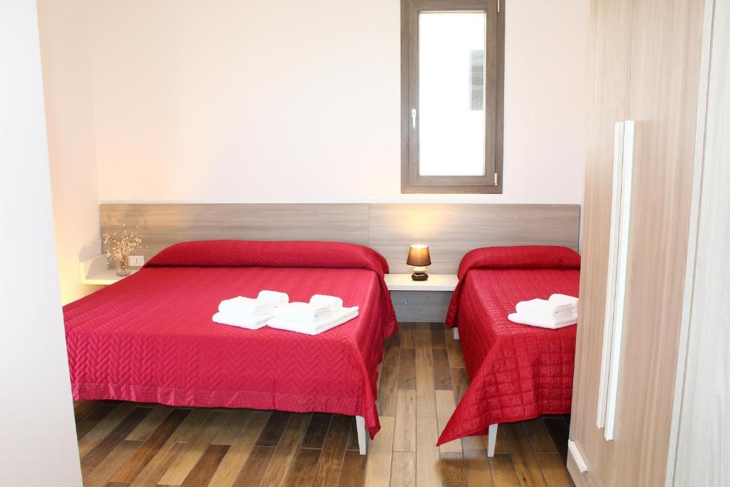 Suite Capaci - Habitación Triple Con Baño Privado