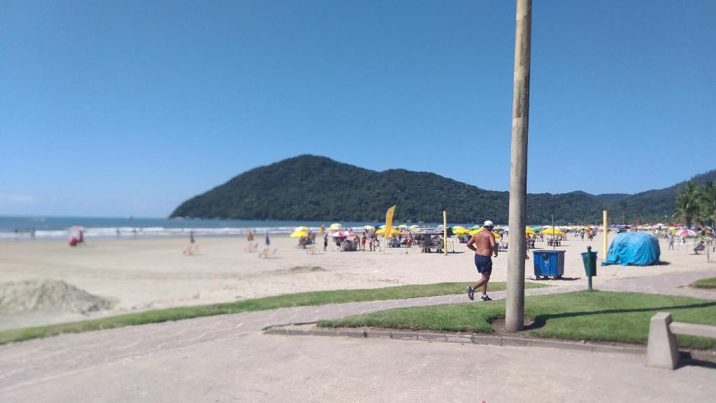  Bertioga-Casa Inteira ou Suites Privativas