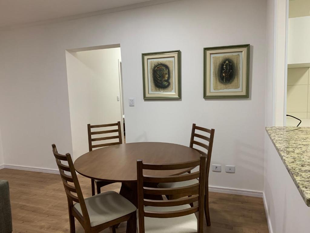  Apartamento com 2 Quartos no Centro Poços de Caldas perto de tudo!