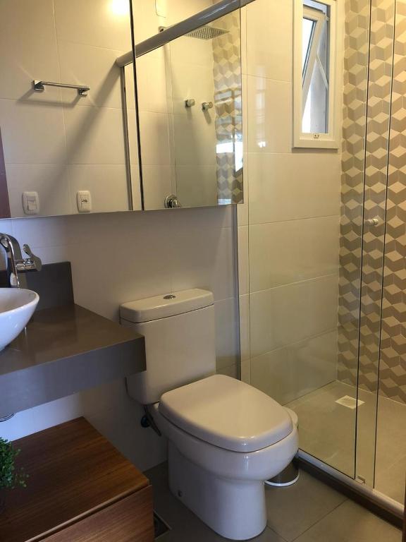 Apartamento de Cobertura Frente ao Lago  Apartamento de Cobertura Frente ao Lago