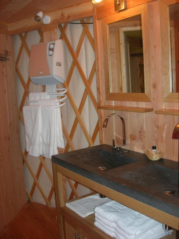 Les Hauts d'Albas - Yurta (4 Adulti)