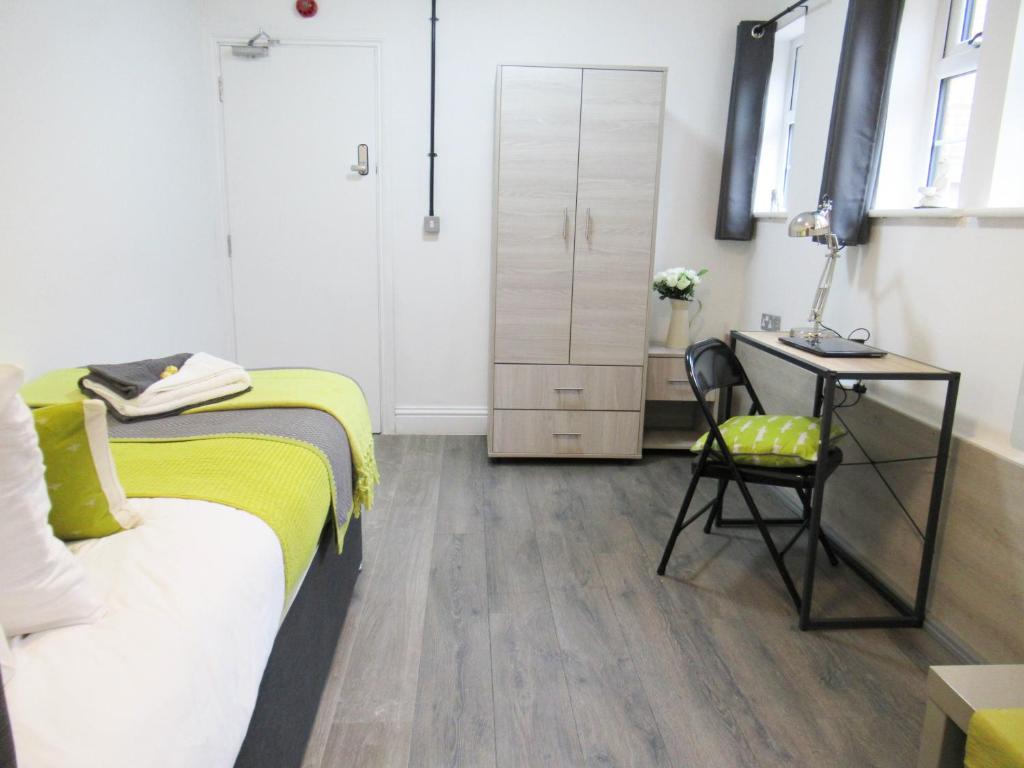 Queen Street Apartments - 