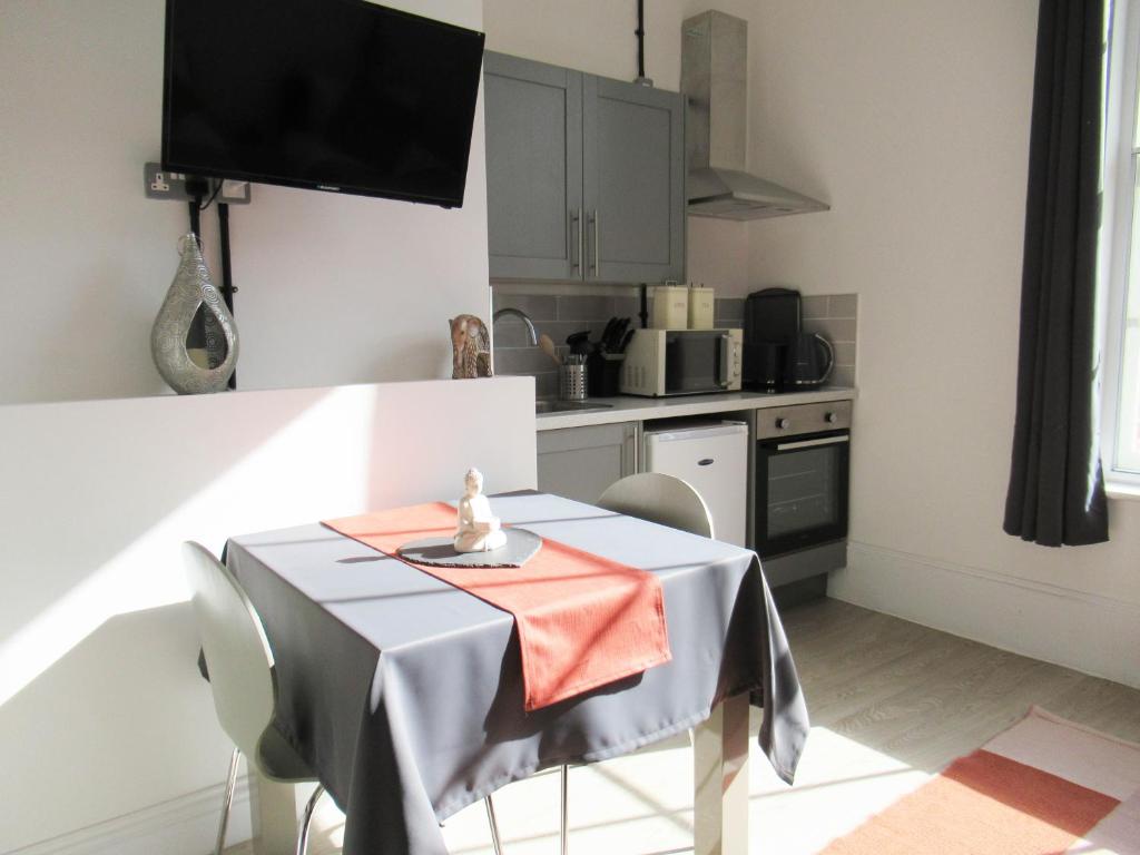 Queen Street Apartments - 
