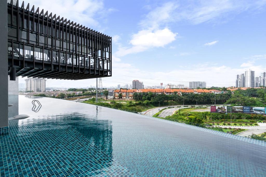 Lumi Tropicana Golf Course One Utama Bounce Club Petaling Jaya Updated 2021 Prices