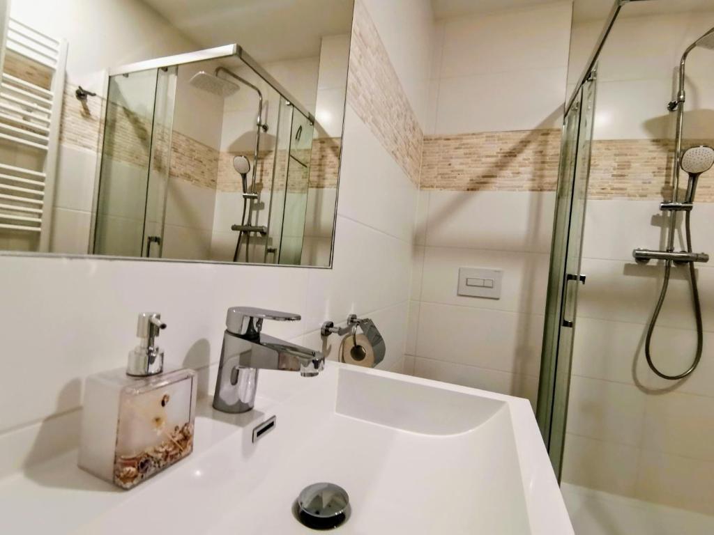 Koupelna v ubytování APARTMÁNY 91 Boží Dar
