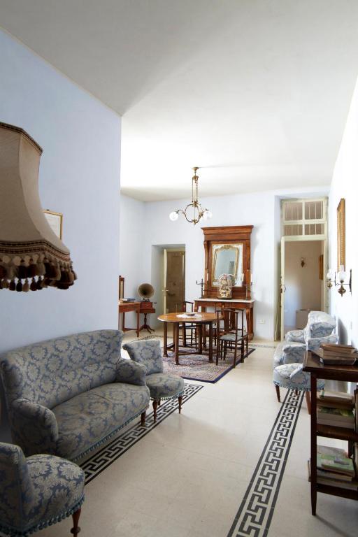 Residenza d'Epoca Regina d'Arborea - Junior Suite Con Terraza
