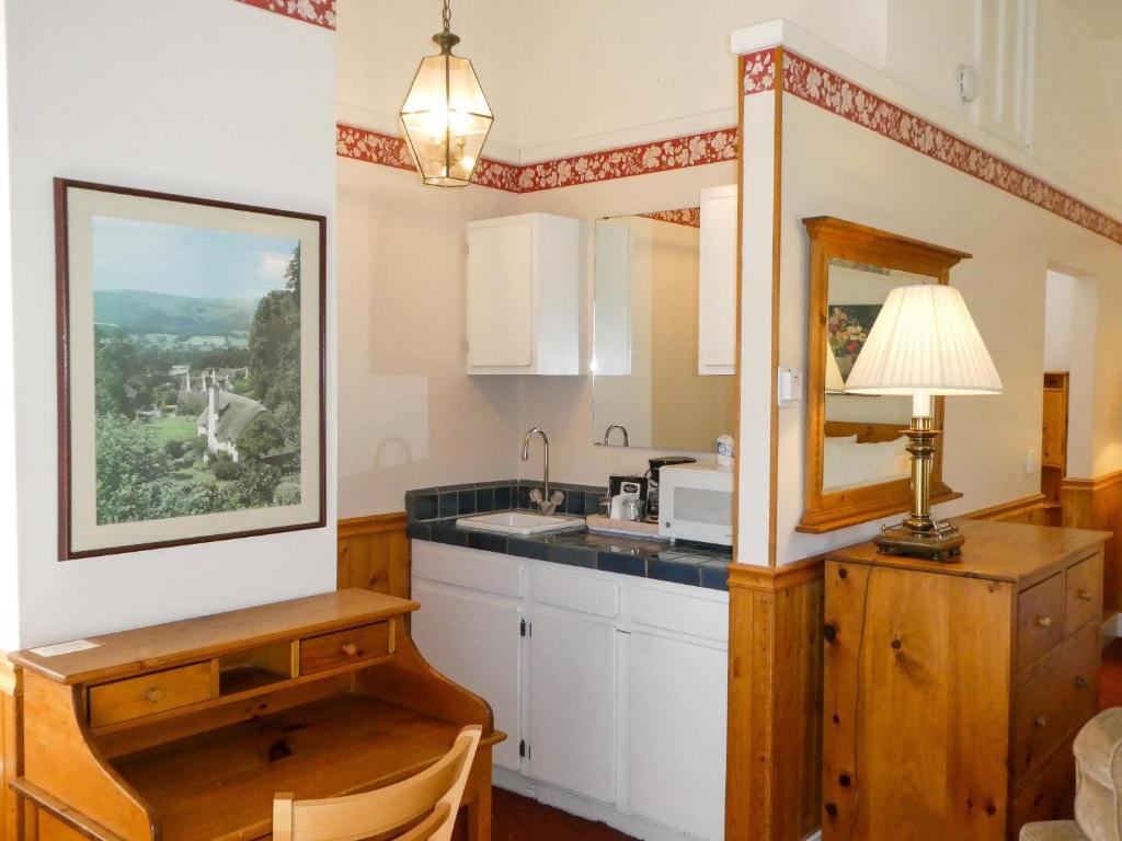 Briarwood Inn - Dickens Deluxe Room Met Parkeren