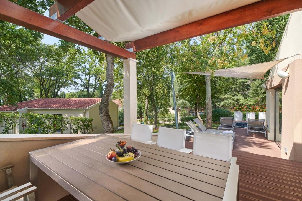 Ein Garten an der Unterkunft Villas Bellevue Plava Laguna