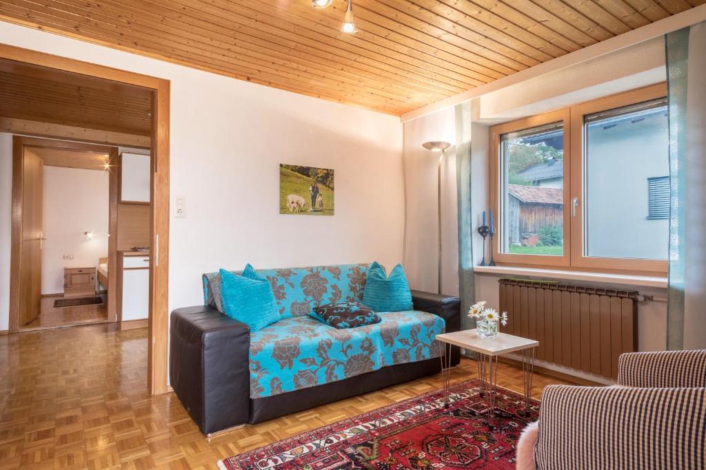 Posezení v ubytování Försterhaus Wohnung Obergeschoss