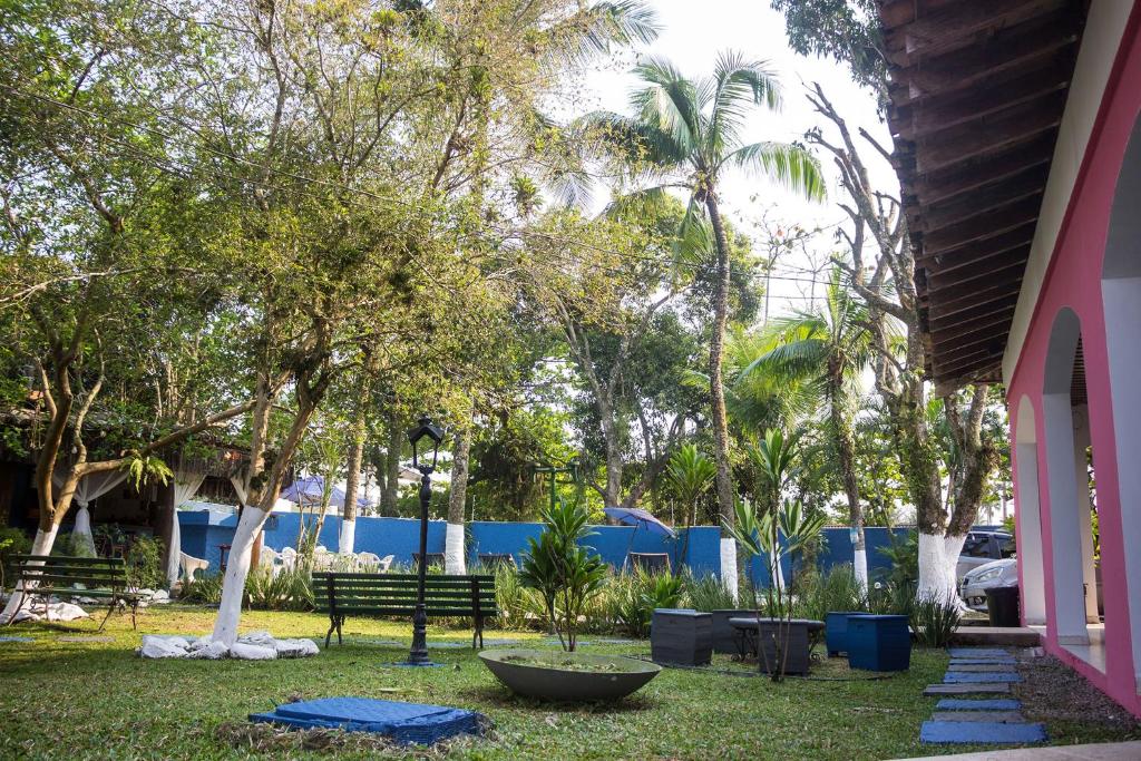  The House Plaza Hotel