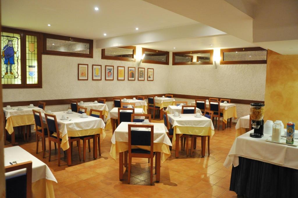 Restaurace v ubytování Hotel Alguer Camp Nou