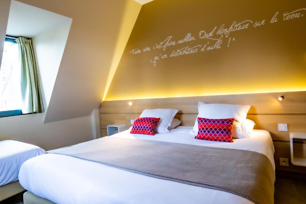 Hôtel du Château Dinan - Originals Boutique - Triple Room