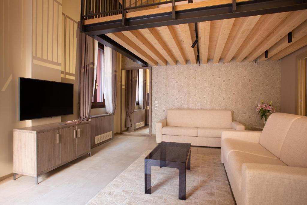 Residence 8 Loft - Apartment With Garden View