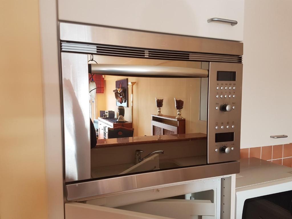 Una cocina o zona de cocina en ZEEPAREL Duplex loft