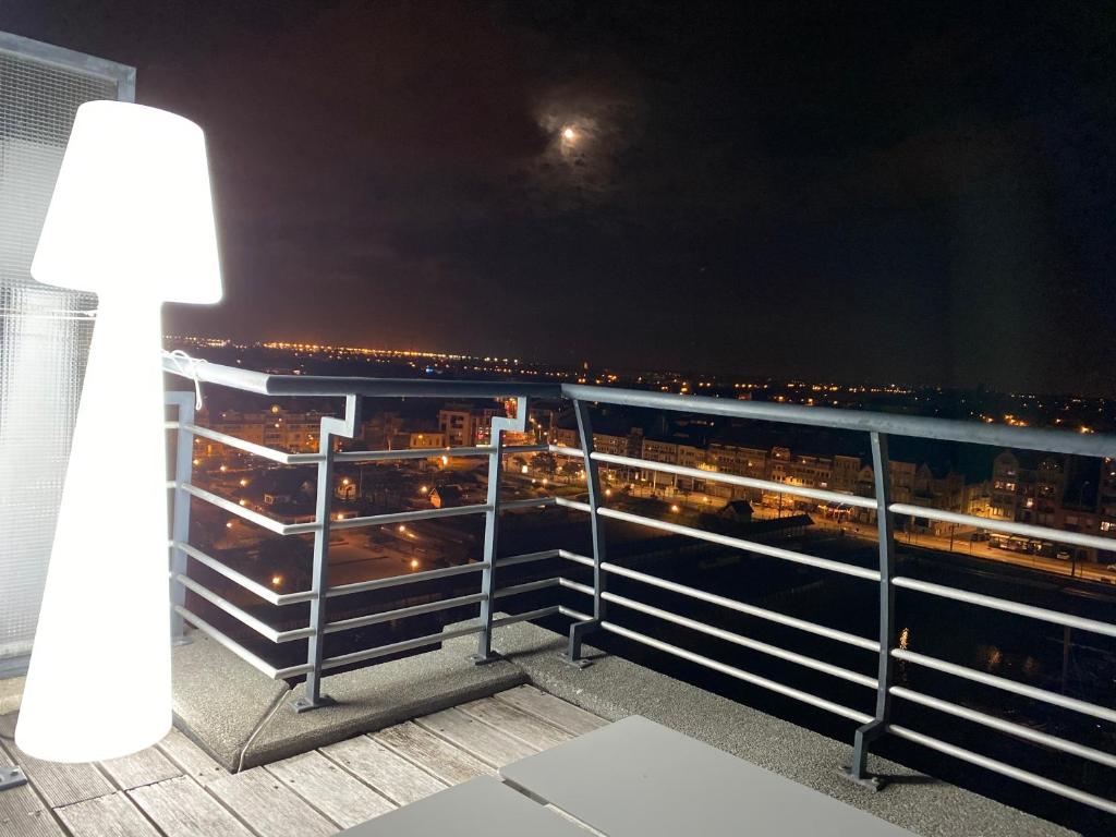Un balcón o terraza de ZEEPAREL Duplex loft