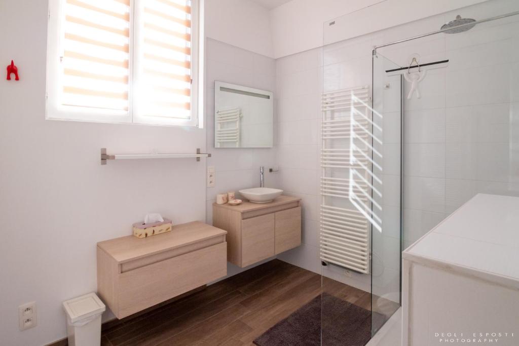 Koupelna v ubytování Gîte Citadin Athois