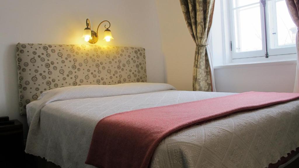 Au Petit Hôtel - Resim 21