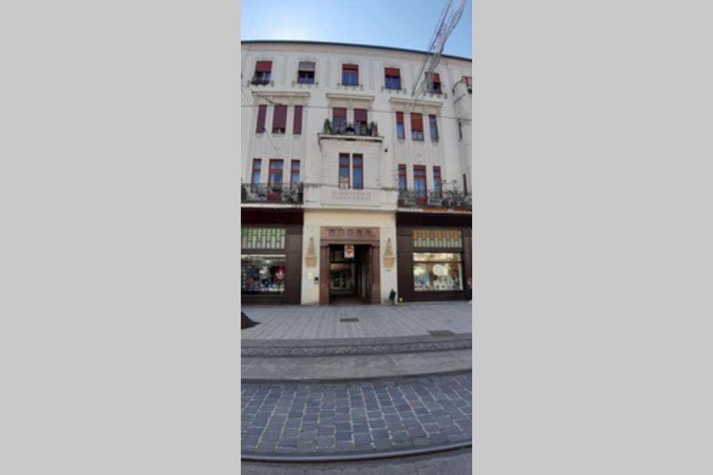 Budova, kde se apartmán nachází