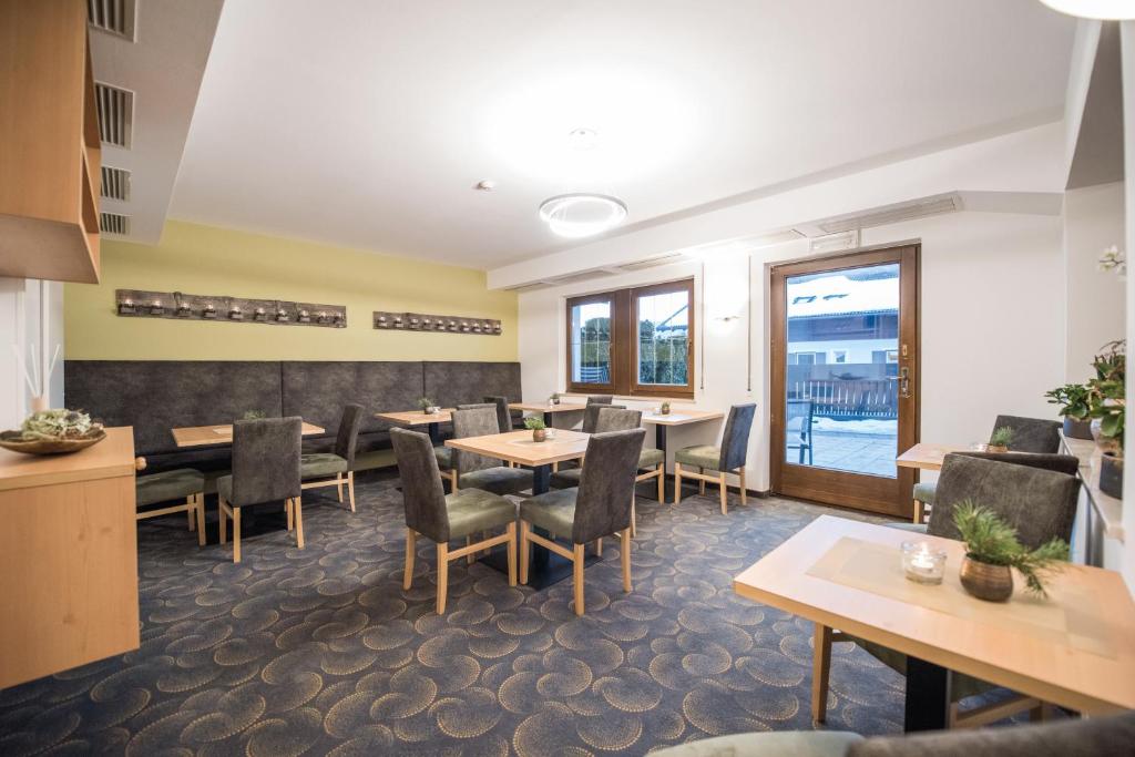Posedenie v ubytovaní Apparthotel Feldhof - Living and Bistro