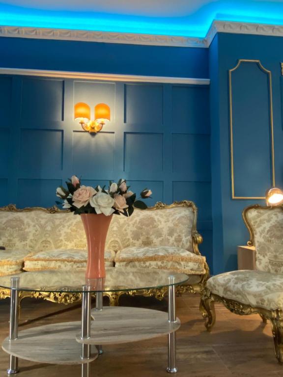 Posezení v ubytování Hotel Internacional Gym & Spa Fushe-Arrez