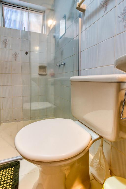  Ótimo apartamento no Centro mobiliado e com garagem