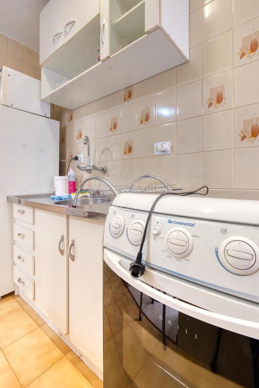  Ótimo apartamento no Centro mobiliado e com garagem