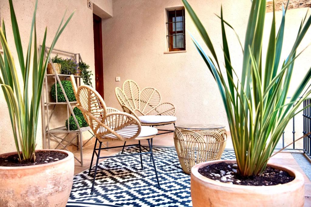 A seating area at ~TÍVOLI~ Edificio Histórico S.XVI. Centro