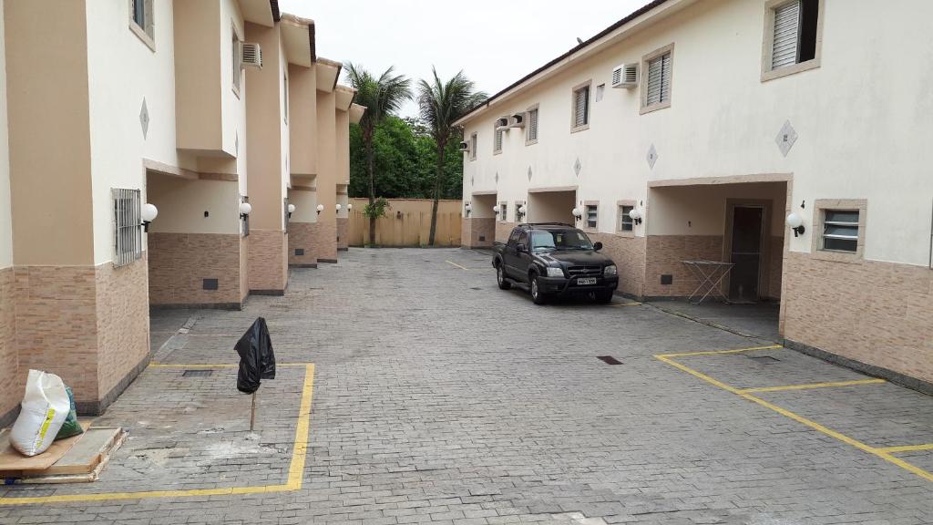  Sobrado em condomínio fechado