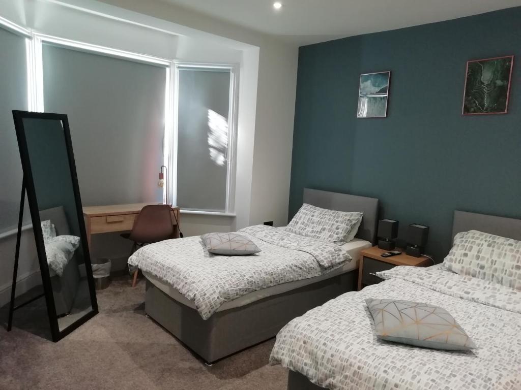 Christchurch park holiday homes