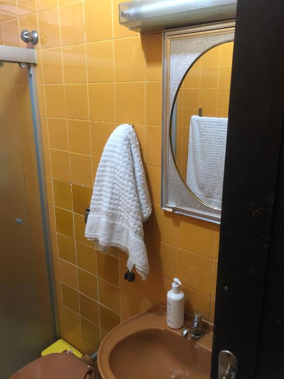  Quarto c/banheiro priv. A 300 mts do Metrô Tucuruvi