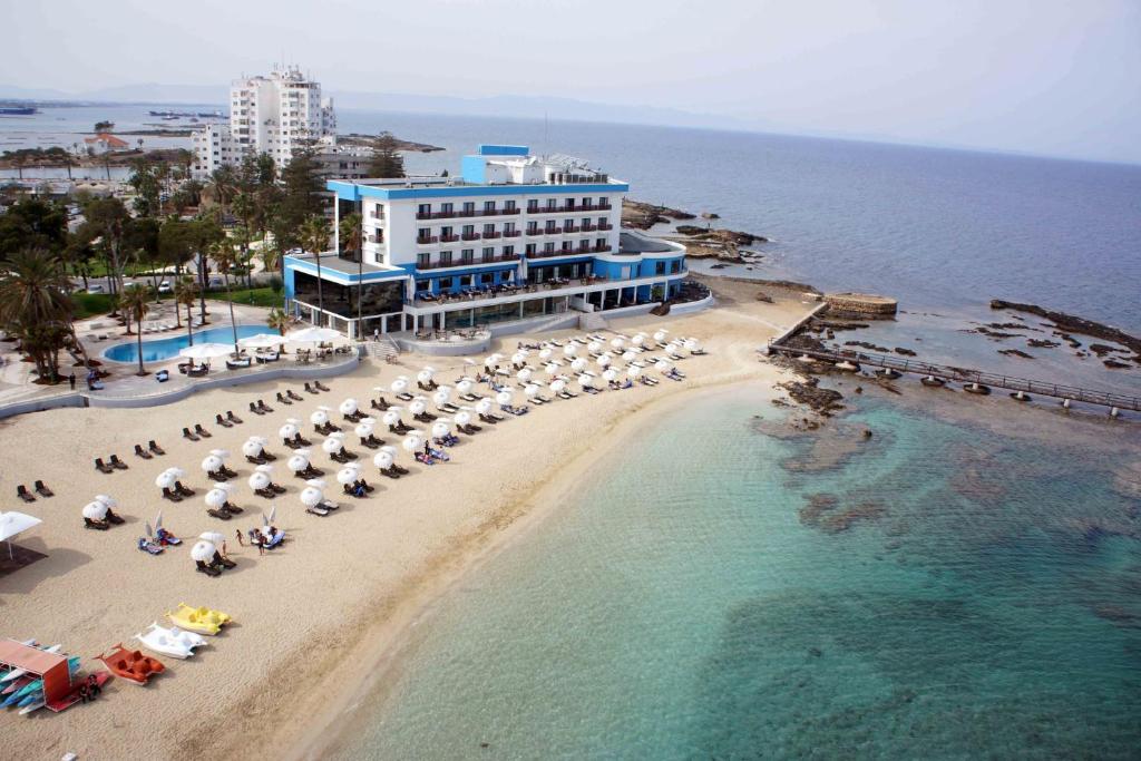 ingilizce güneş gözlüğü ARKIN PALM BEACH HOTEL • FAMAGUSTA • 5⋆ CYPRUS • RATES FROM €259