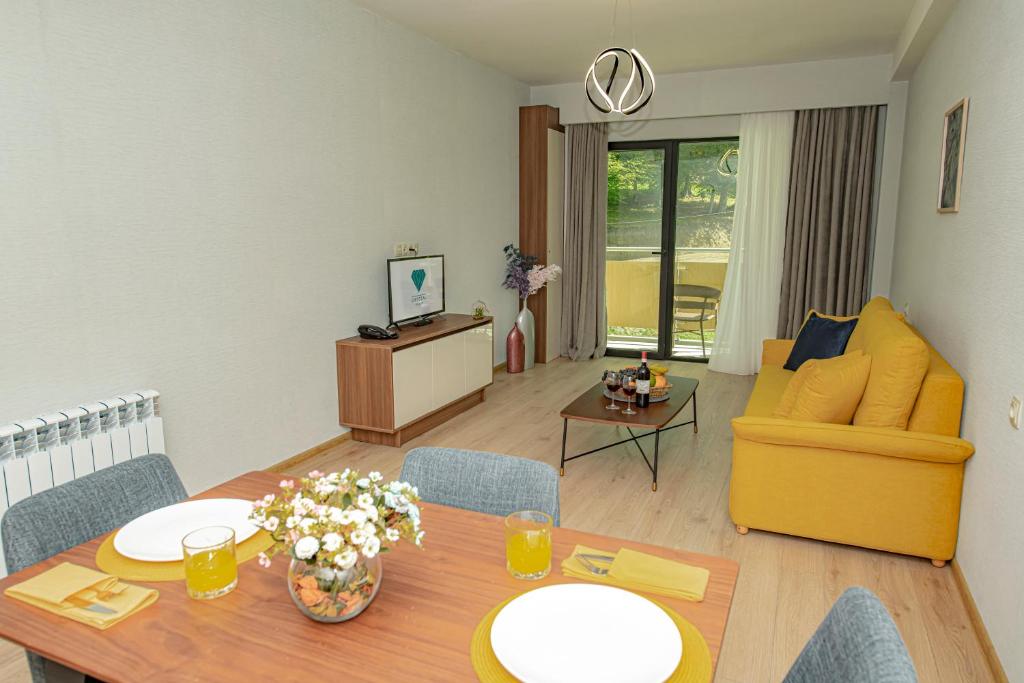 TV a/nebo společenská místnost v ubytování Crystal Residence