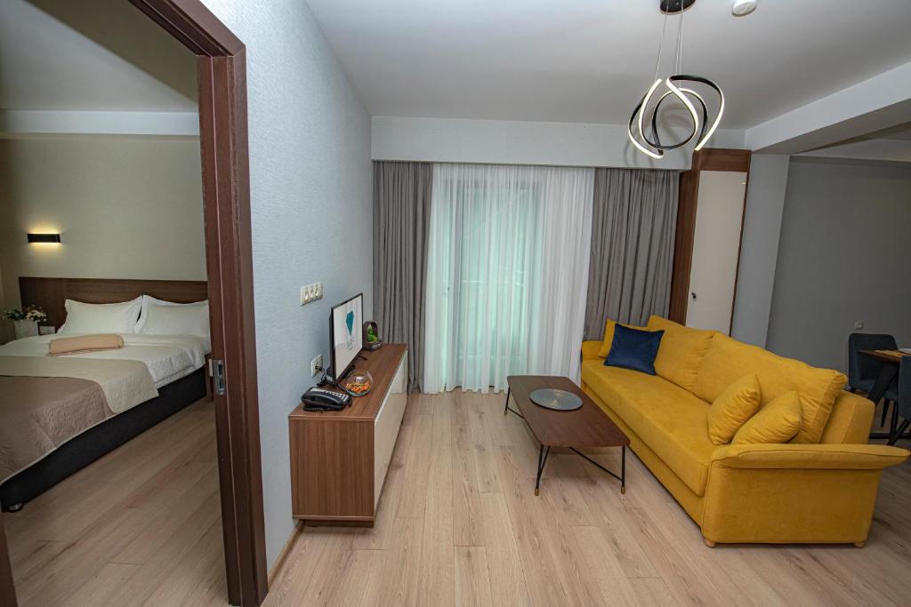 Postel nebo postele na pokoji v ubytování Crystal Residence