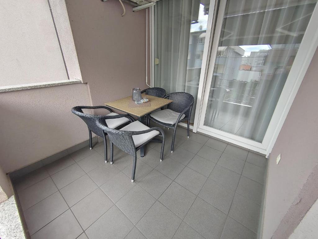 Zagreb Lodge Apartment - 19