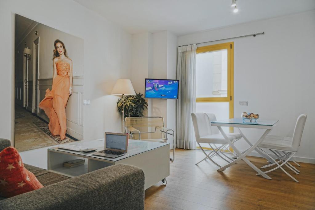 Caleta Homes - Apartamentos Pompidou - 15