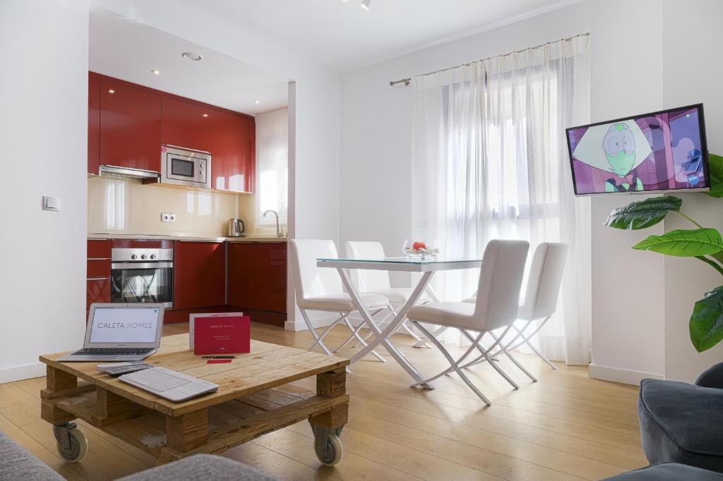 Caleta Homes - Apartamentos Pompidou - 1