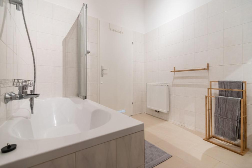 Kúpeľňa v ubytovaní Caring Family Apartment Close To The Center