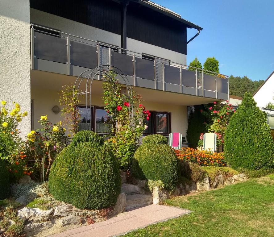 Κήπος έξω από το Ferienwohnung Meyer mit Garten