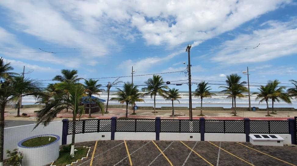  AP frente ao mar - 2 quartos
