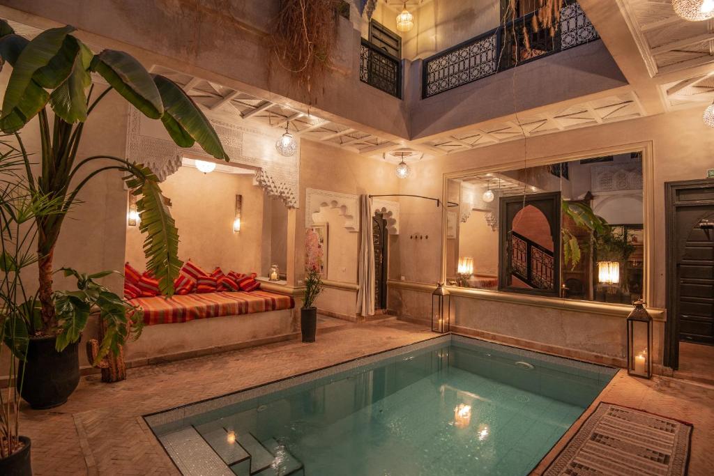 Bazén v ubytování Riad Spa Sindibad nebo v jeho okolí