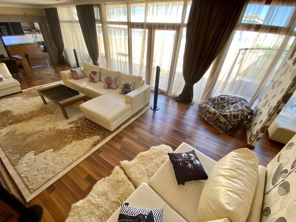 Luxury Apartment with Large Terrace & Park View on Nizami str