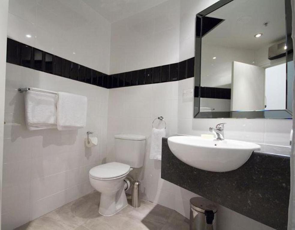 Hotel 115 - Resim 16