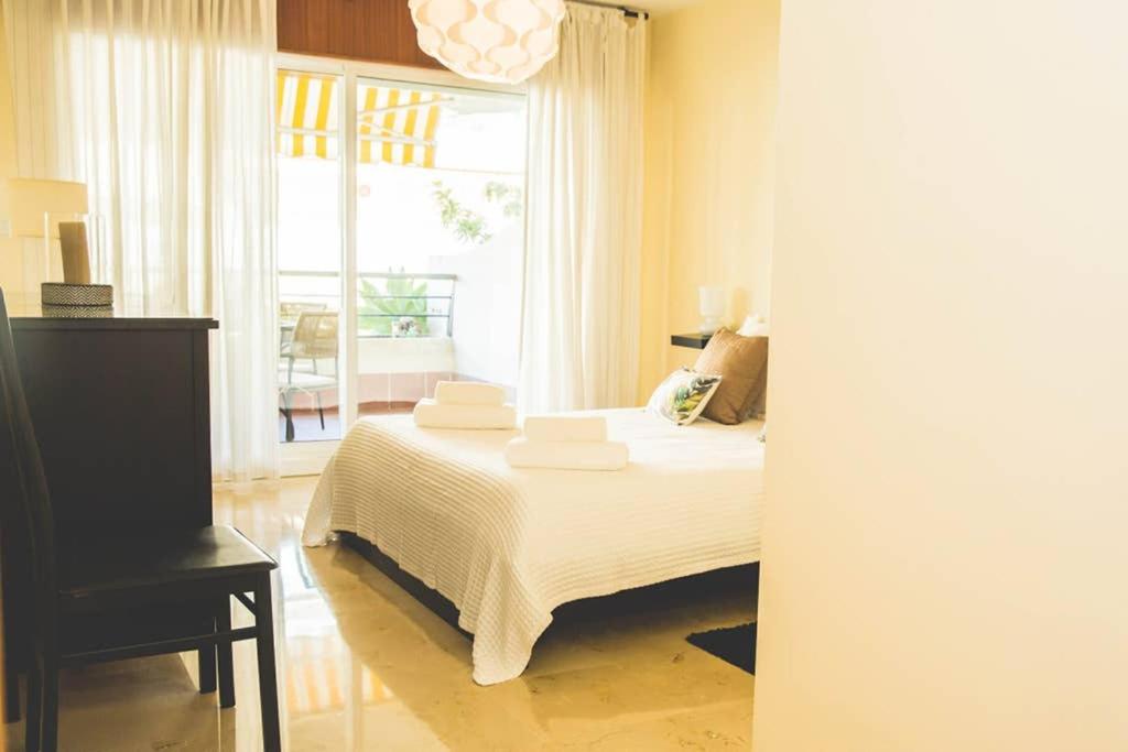 Fotografia z galérie ubytovania Espacioso apartamento en Guadalmina - Marbella v Marbelli