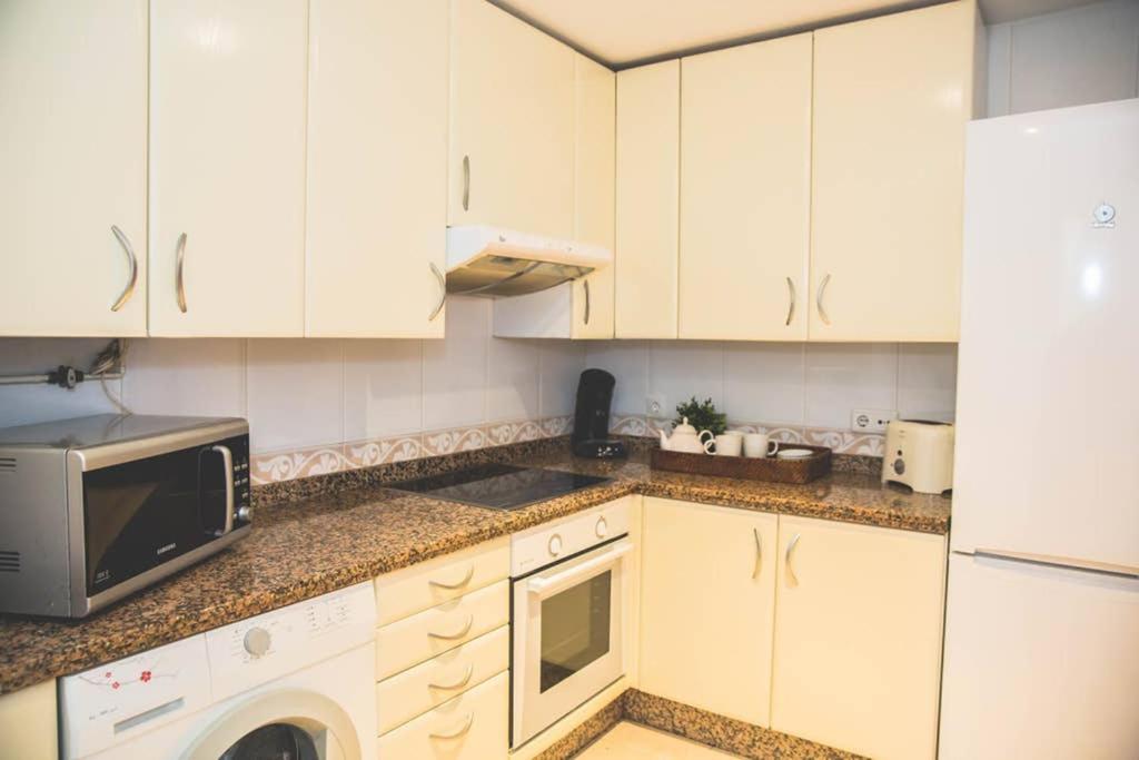 Fotografia z galérie ubytovania Espacioso apartamento en Guadalmina - Marbella v Marbelli