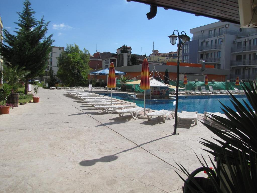 Bazén v ubytování SB Rentals Apartments in Royal Dreams Complex nebo v jeho okolí