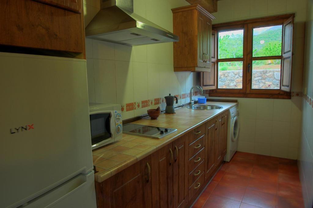 Una cocina o zona de cocina en Complejo Rural Las Palomas