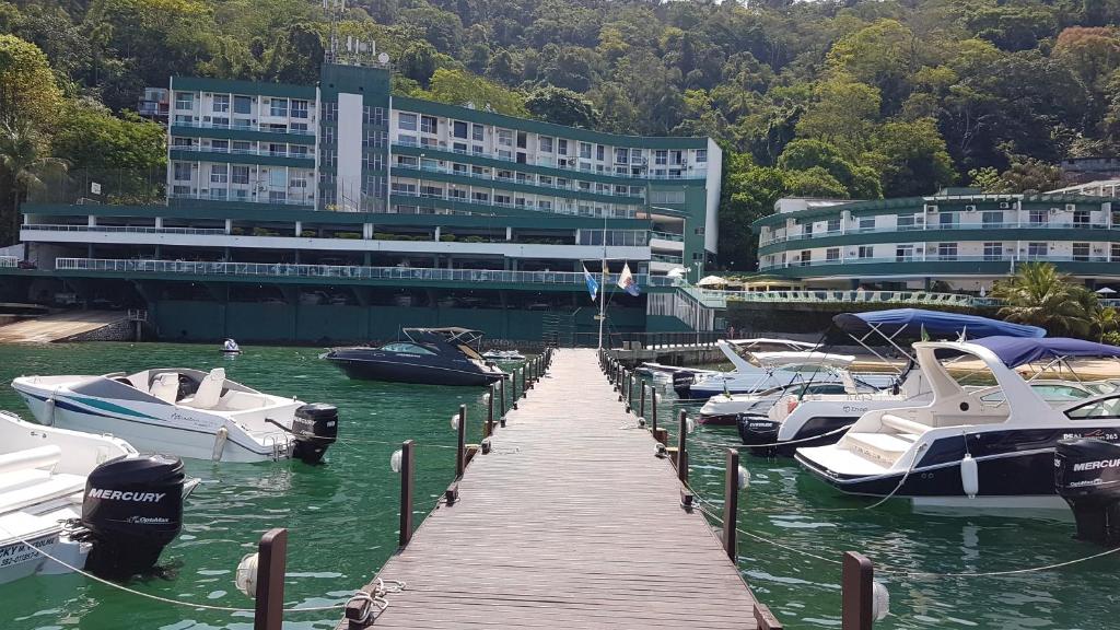  Flat Angra Inn