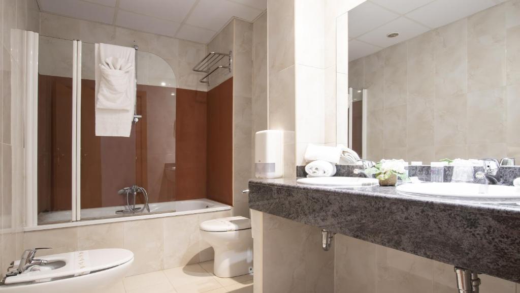 Koupelna v ubytování Hotel Isabel de Segura