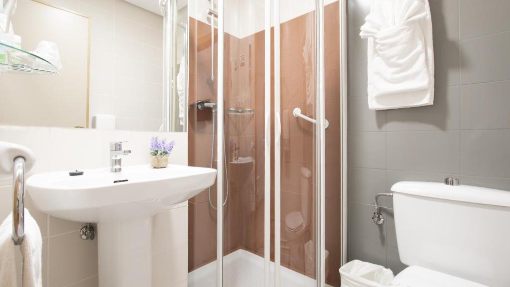 Koupelna v ubytování Hotel Isabel de Segura
